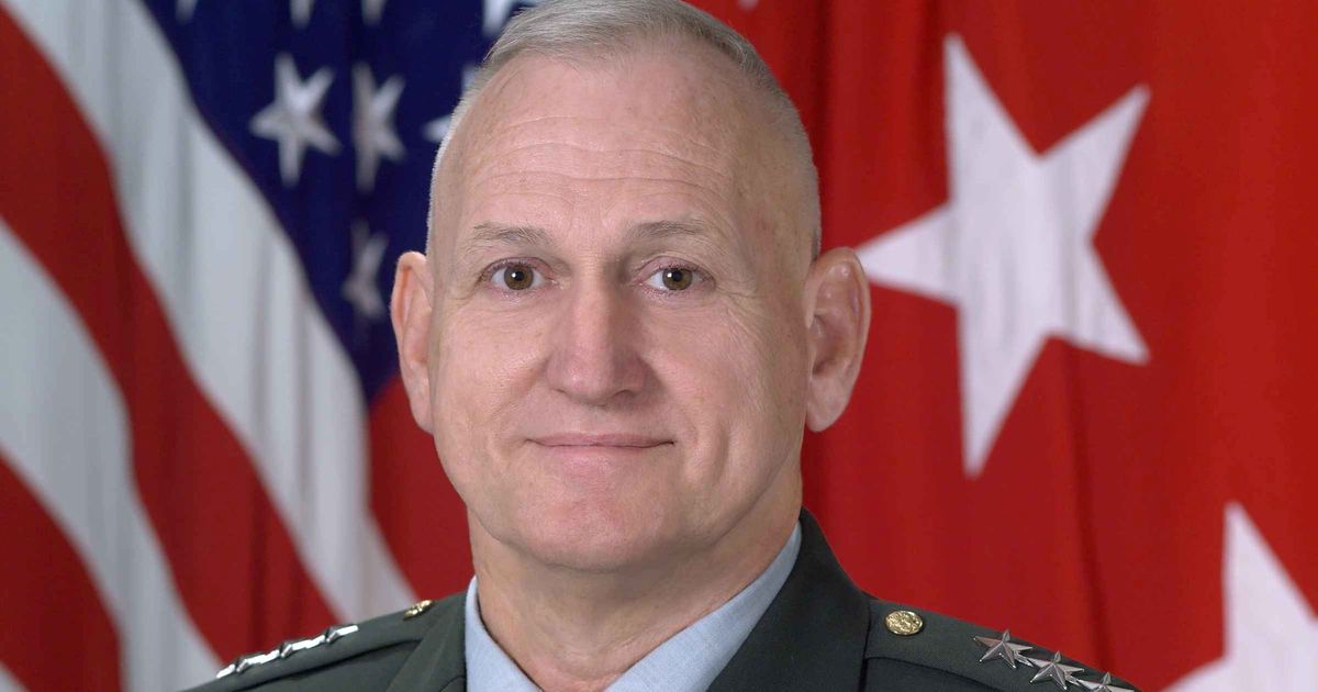 Retired 3-star demands apology to Fort Riley soldiers for prayer ...