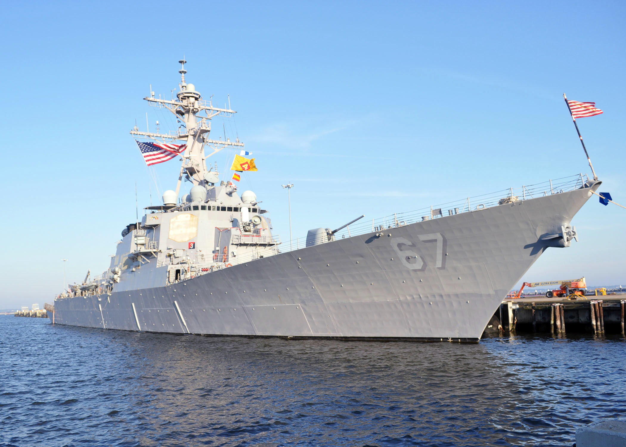Air Force Colonel Confines Marine General To Quarters In USS Cole Trial 