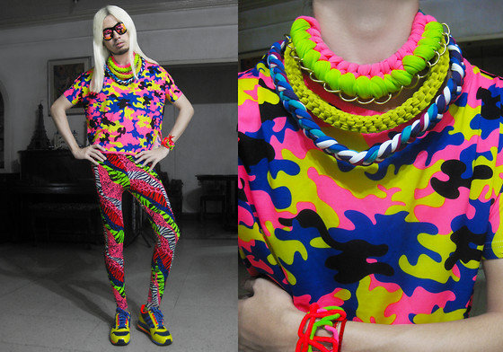 3096158 me in neon camo layout1