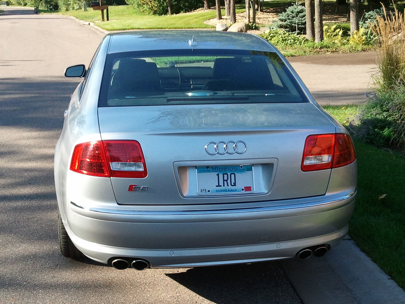 Geek car with license plate 1rq