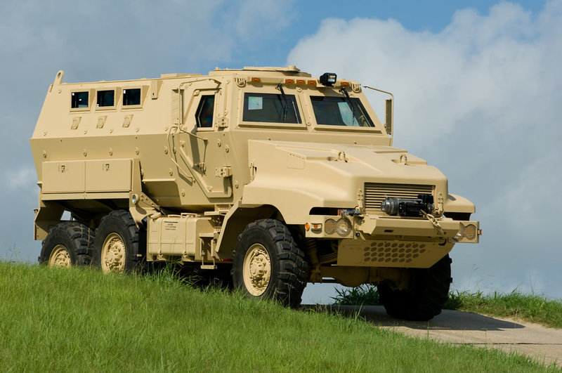 Land mrap caiman driving lg
