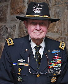 220px ltg%28r%29 hal moore at west point 10 may 2010